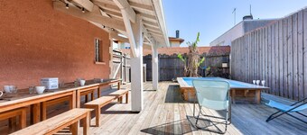 950m from the beach- House for 10 with a pool