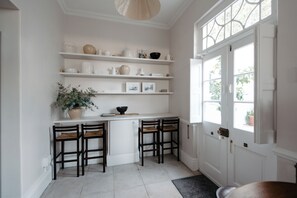 Interior detail - De Waterkant House (Cape Town)