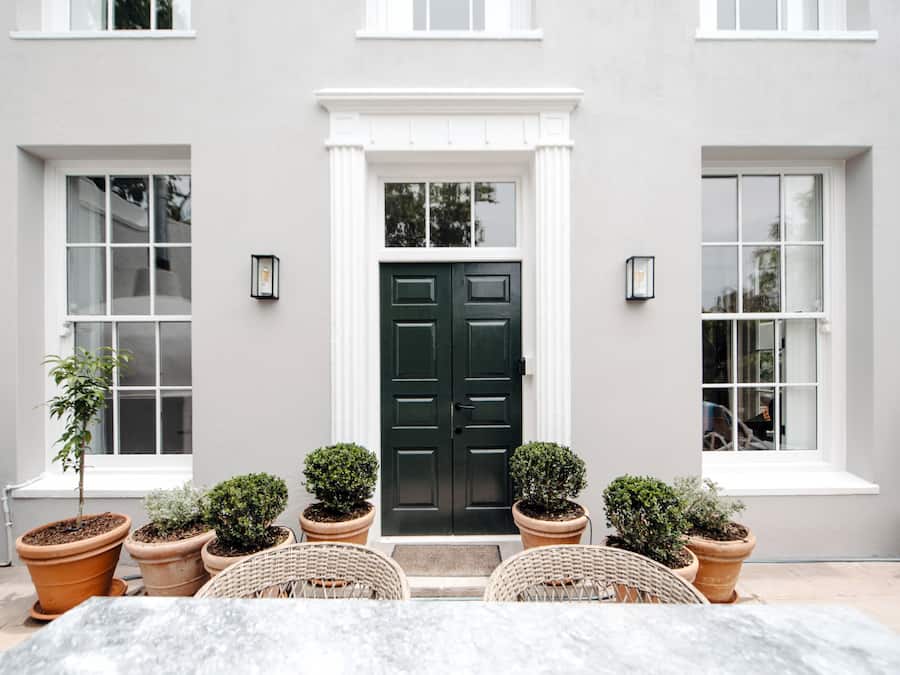 Fachada da propriedade