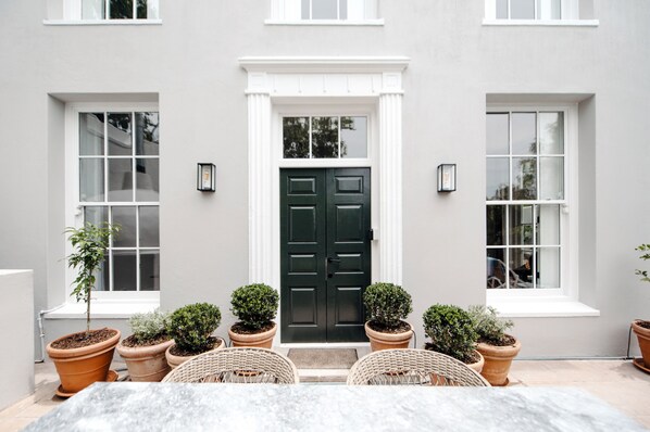 Front of property - De Waterkant House (Cape Town)