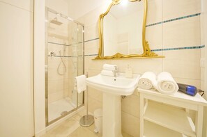 Apartment | Bathroom - Dolcevita Apartments N. 499 (Venice)
