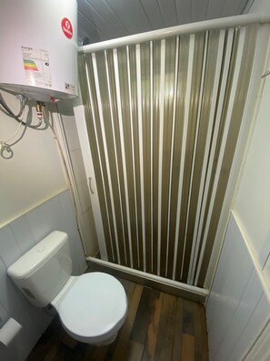 Standard Room | Bathroom - Squania Suite Container & Monoambientes (Termas del Dayman)