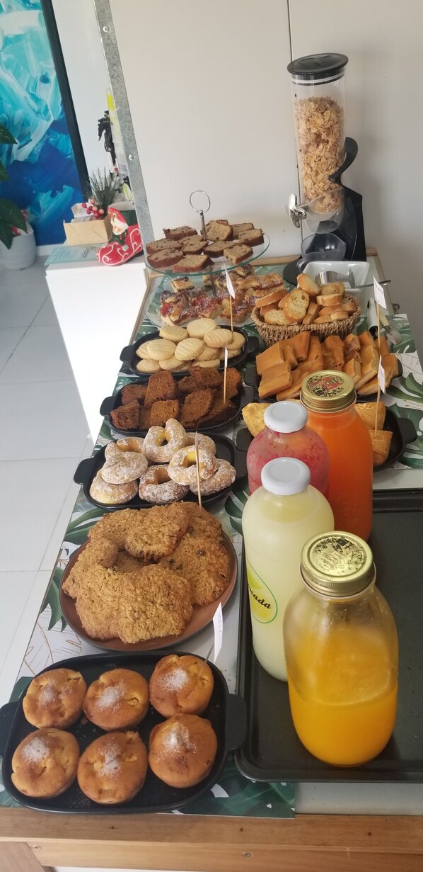 Daily continental breakfast (USD 8 per person)