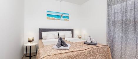 3 bedrooms, WiFi, bed sheets