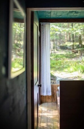 1 bedroom, in-room safe, desk, bed sheets