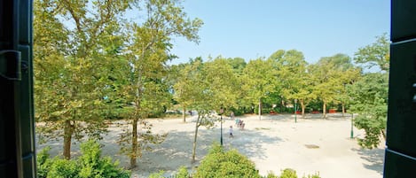 Huoneisto | Näkymä kaupungille