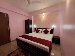 4 slaapkamers, een strijkplank/strijkijzer, wifi, beddengoed