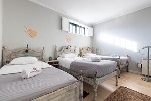2 chambres, fer et planche à repasser, Wi-Fi gratuit, draps fournis