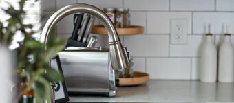 Charming small town experience in Hagerstown, Indiana, self check-in, sleeps 5+