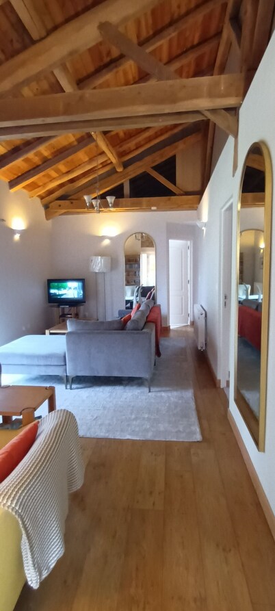 Tranquility in the French countryside - close to the action and yet seems so far