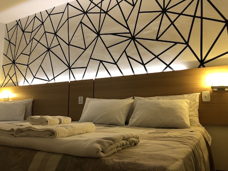 Minibar, free WiFi, bed sheets