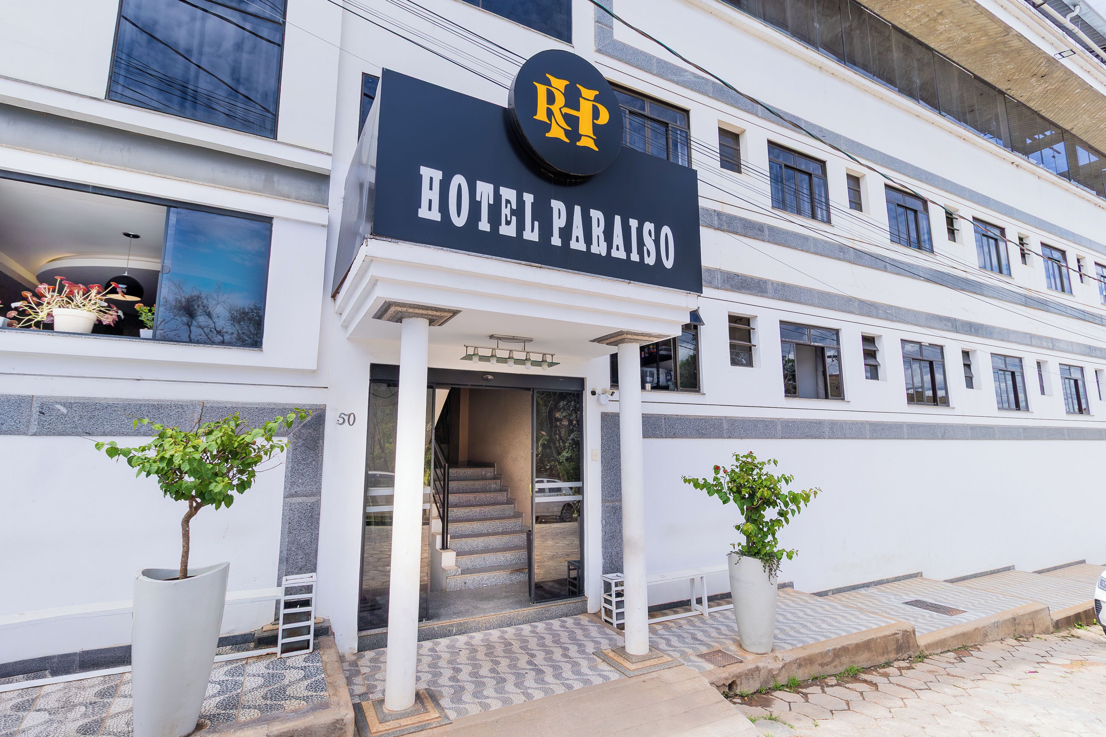 Fachada da propriedade