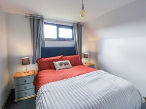 2 bedrooms, individually decorated, individually furnished, free WiFi