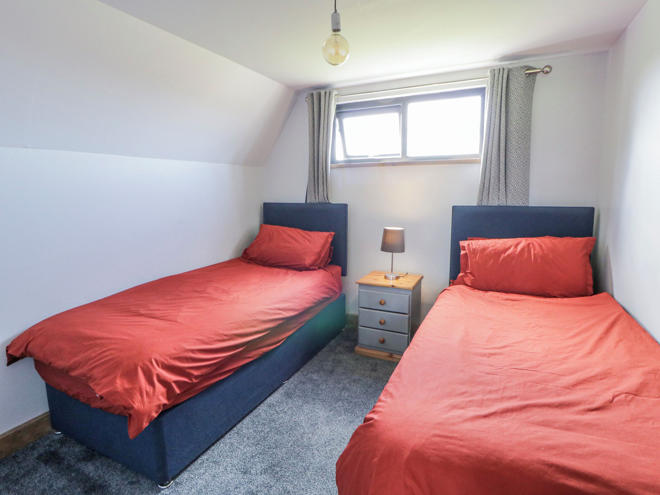 2 bedrooms, individually decorated, individually furnished, free WiFi