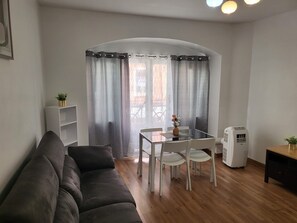 Studio Standard, 1 lit double | Aire de séjour