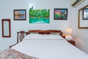 1 室のベッドルーム、セーフティボックス (室内)、旅行用ベビーベッド、WiFi