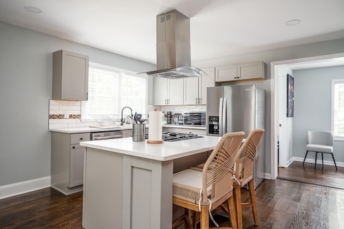 Luxury Sports Art Gallery - 15 mins to ATL Battery