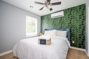 1 soverom, strykejern/-brett, wi-fi og sengetøy