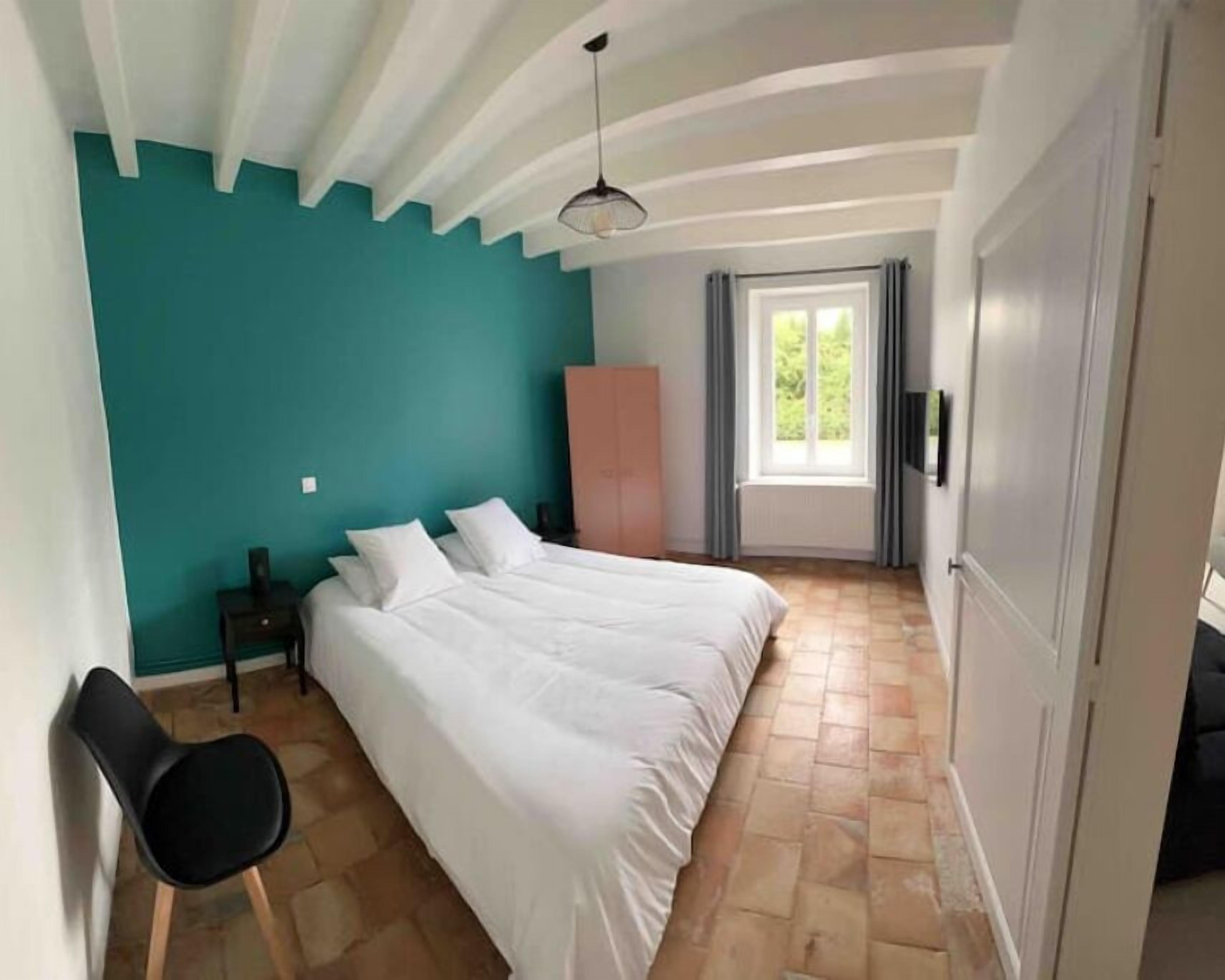 2 slaapkamers, een strijkplank/strijkijzer, reisbedje, gratis wifi