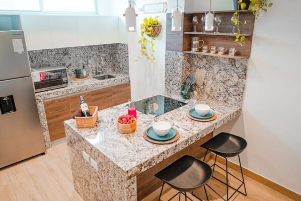 Private kitchen - Apartamento de Lujo de Estilo Berlinés (Guayaquil)
