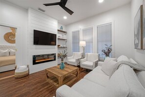 Smart TV, fireplace, offices