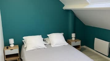 2 habitaciones, tabla de planchar con plancha y ropa de cama