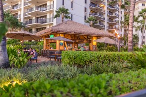 Outdoor dining - Ko Olina Beach Villas O1111: 3-Bed Penthouse, Ocean & Mountain Views (Kapolei)