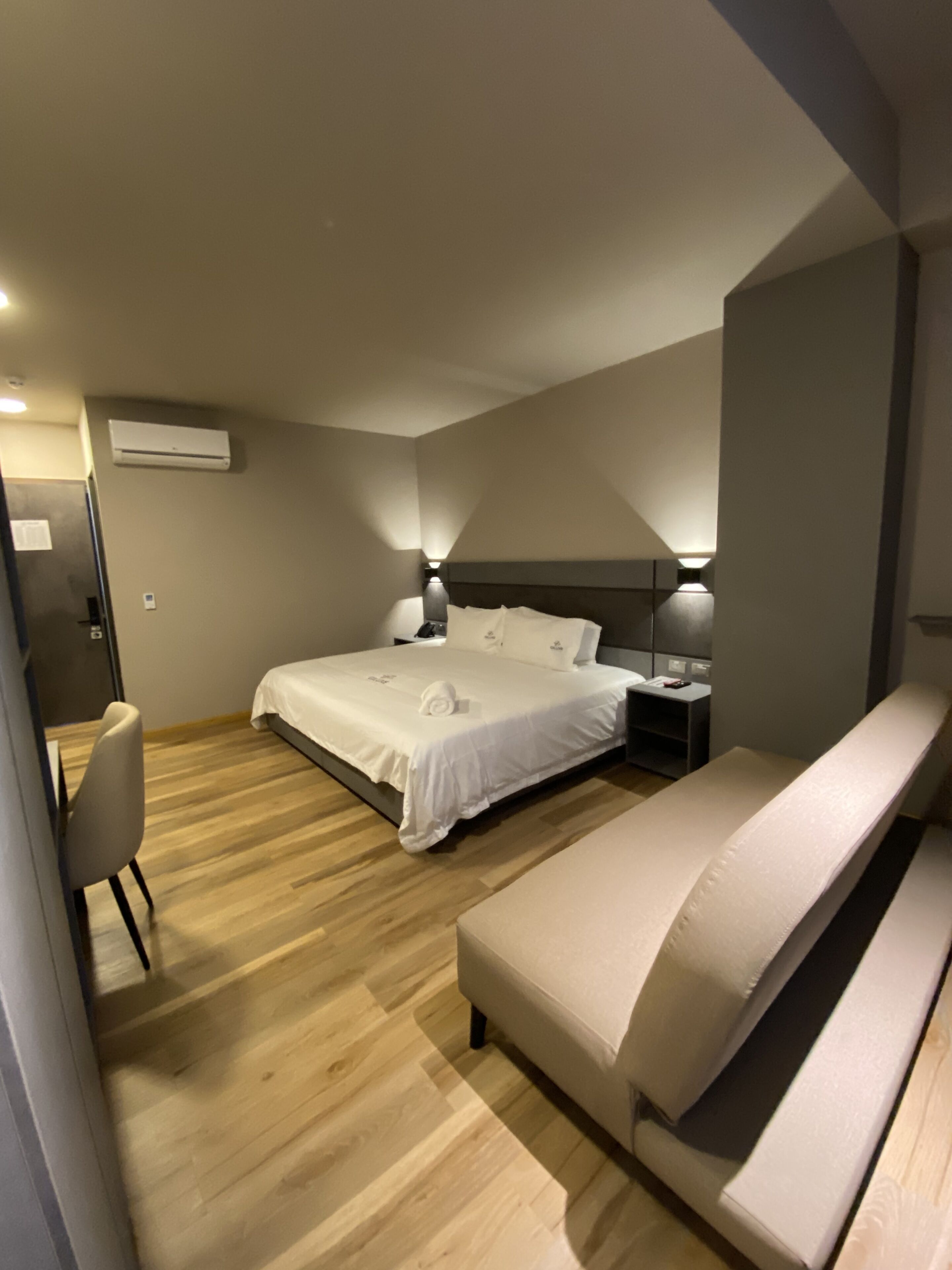 Photo - Giluxe Hotel
