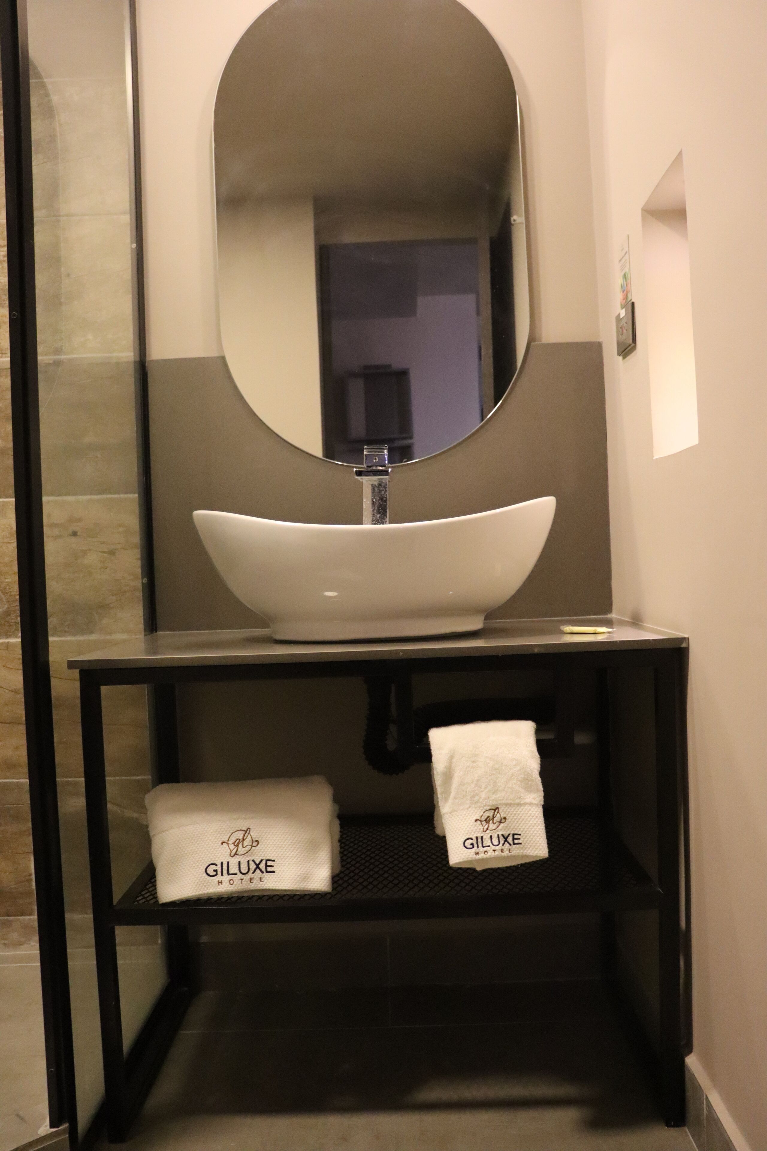 Photo - Giluxe Hotel
