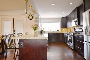 Fridge, microwave, oven, stovetop - Home Close to Beach and Downtown. Licensed short term rental. (Kelowna)