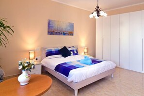 Apartment - Peaceful Haven With Stunning Views Close to sea (Marsaskala)