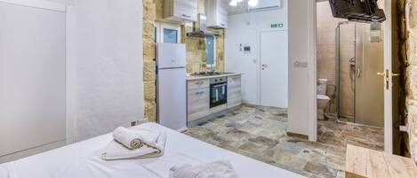 1 makuuhuone, silitysrauta/-lauta, vauvan matkasänky, Wi-Fi