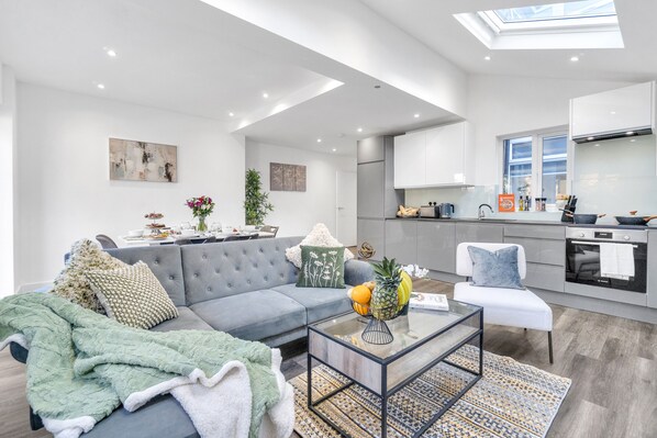 Executive Apartment | Living area