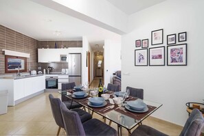 Dining - Villa Luar - Five Bedroom Villa, Sleeps 10 (Playa Blanca)