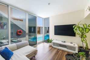 Smart TV - Villa Krystele - Three Bedroom Villa, Sleeps 6 (Caleta de Fustes)