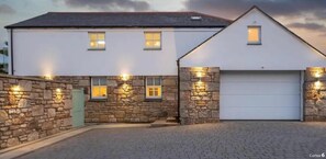 Exterior - Immaculate Studio Apartment Just Outside Penzance (Penzance)