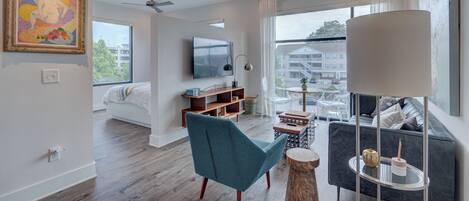 2 bedrooms, desk, iron/ironing board, free WiFi