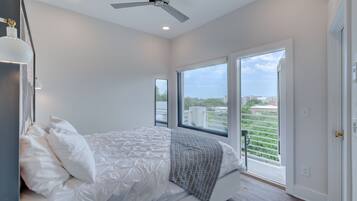 2 habitaciones, escritorio, tabla de planchar con plancha y wifi gratis