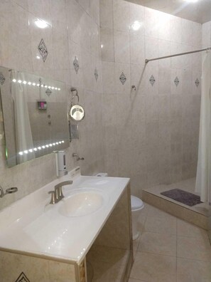 Bathroom - Hotel Alameda maravatio  (Maravatío)