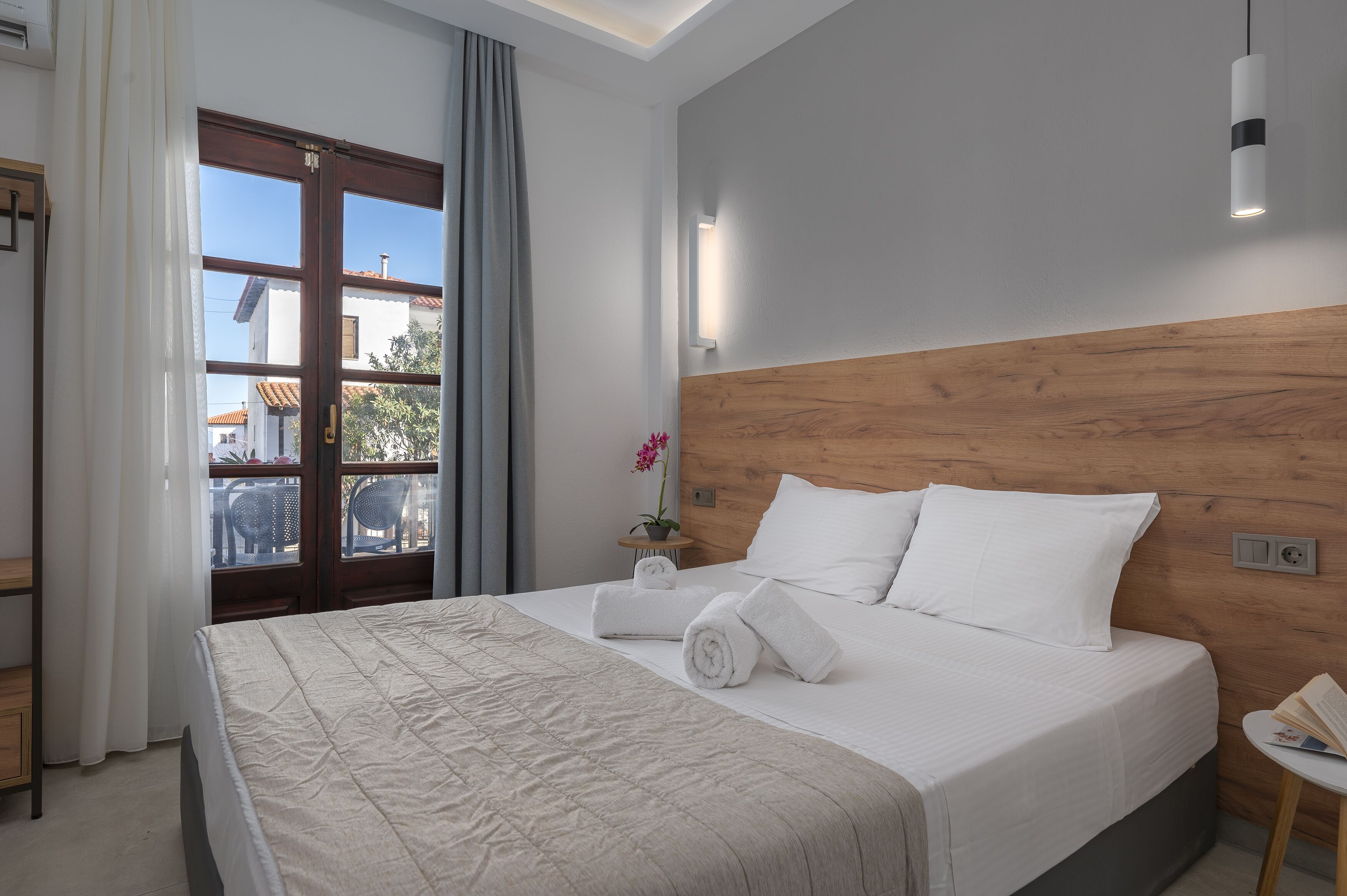 Suite, 1 Schlafzimmer | Bügeleisen/Bügelbrett, kostenloses WLAN, Bettwäsche