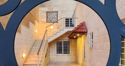 Cozy Apartment in Dair Ghbar Amman