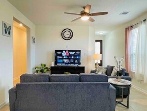 Smart TV, fireplace - Beautiful New Home in Houston, Texas (Cypress)