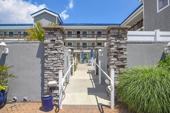 Property grounds - Orleans Court 318 !! (Ocean City)