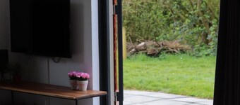 Luxe 6-p vakantiehuis met laadpaal en nieuwe aanpasbare comfort matrassen