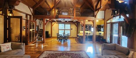 Smart TV, lareira, videogames, livros