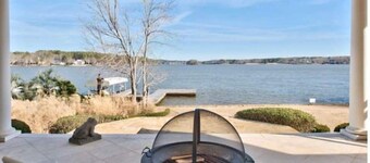 Waterfront Lake Oconee home - beautiful home with gorgeous views, kayaks