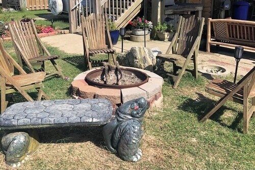 Cozy studio walking distance to the beach, Seas the Day Beach House