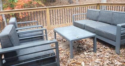 Lanier Living: Modern 3BR, 3BA Work-Live Retreat