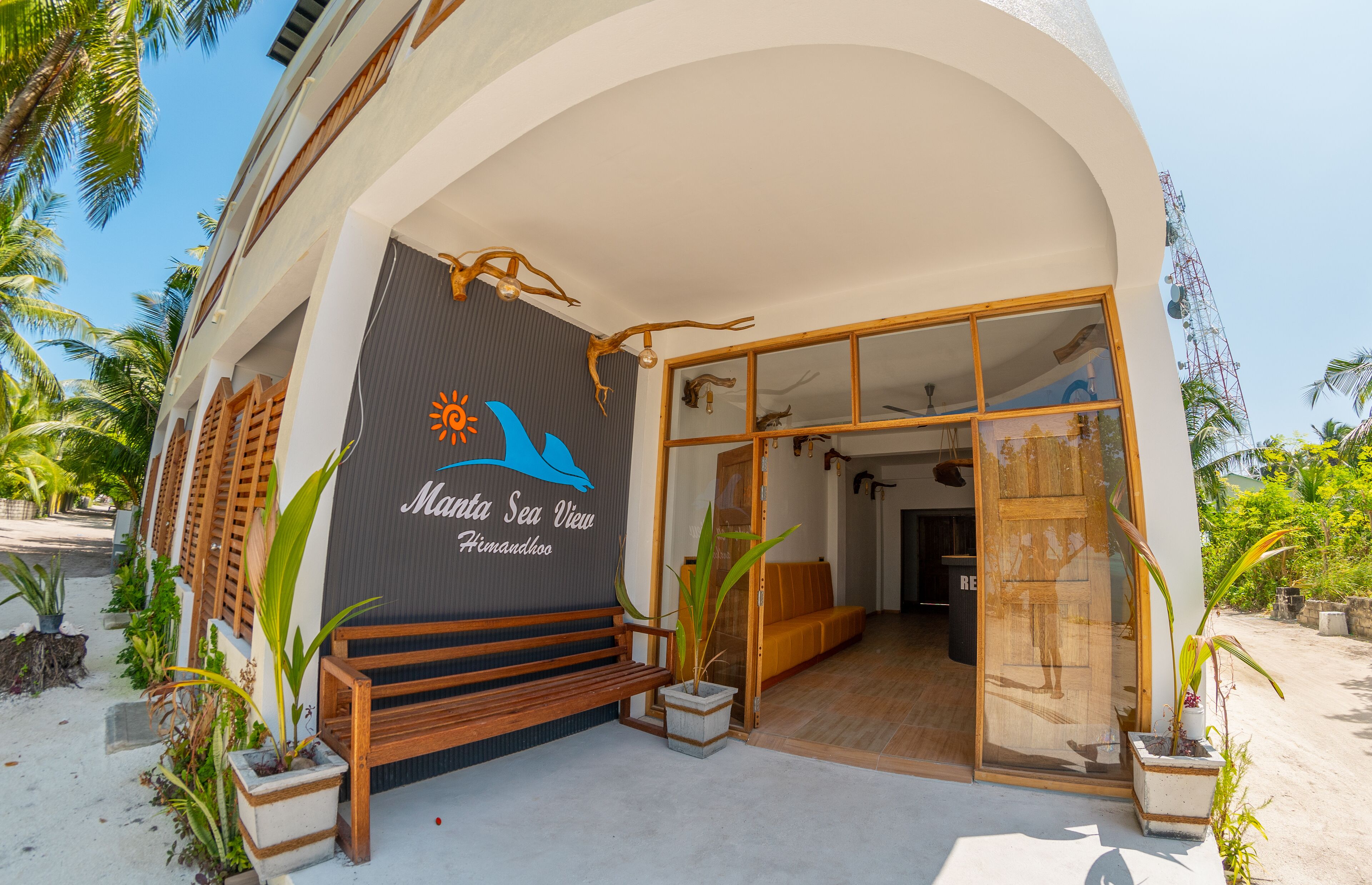 Photo - Manta Sea View Himandhoo