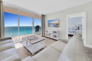 3 bedrooms, iron/ironing board, free WiFi, bed sheets - ☀️Newly Updated~Beach FRONT~Indoor/Outdoor Pools~Majestic Beach Towers 1-1603⛱️ (Panama City Beach)